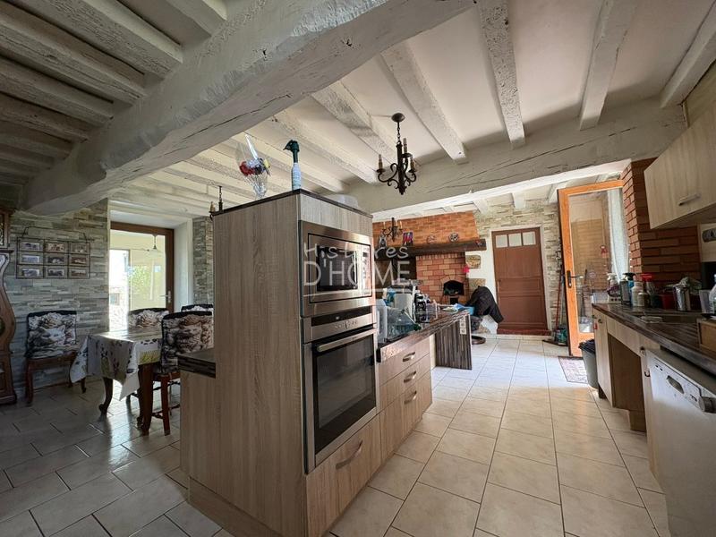 Propriété - 280 m² - 8 pièces