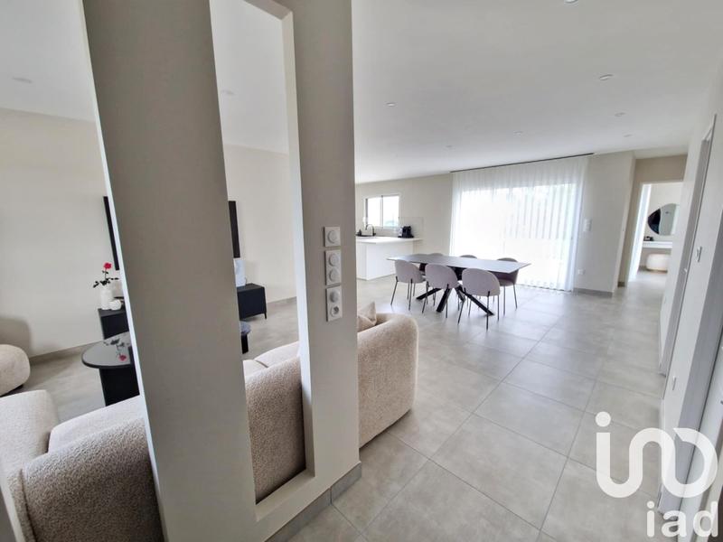 Maison - 94 m² - 5 pièces