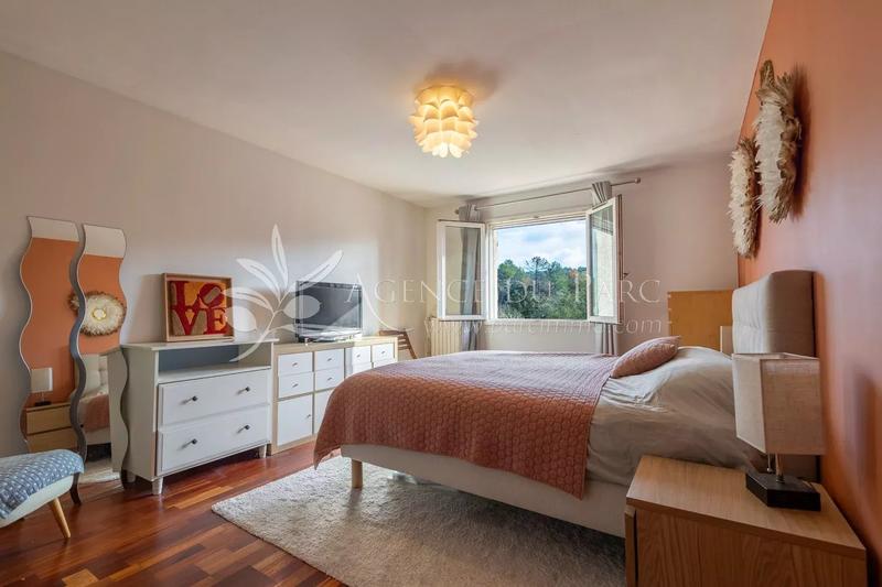 Maison - 180 m² - 5 pièces