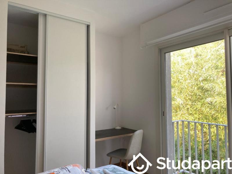 Chambre - 11 m² - 1 pièce