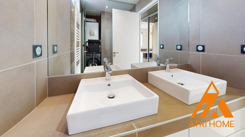 Appartement - 87 m² - 4 pièces