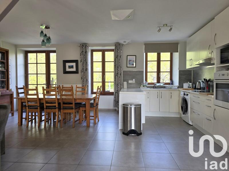 Maison - 658 m² - 20 pièces