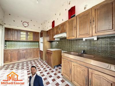 Maison - 85 m² - 6 pièces