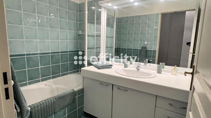 Appartement - 94 m² - 4 pièces