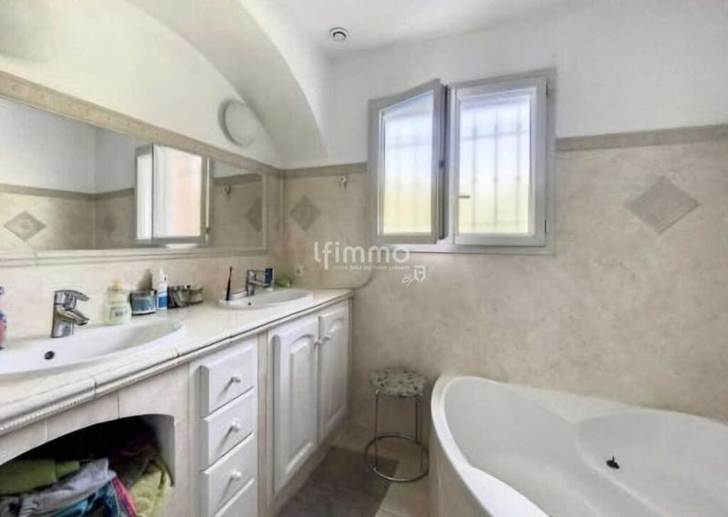 Maison - 74 m² - 4 pièces