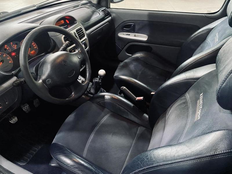 Renault Clio II Rs 2.0 i Phase 1 172ch