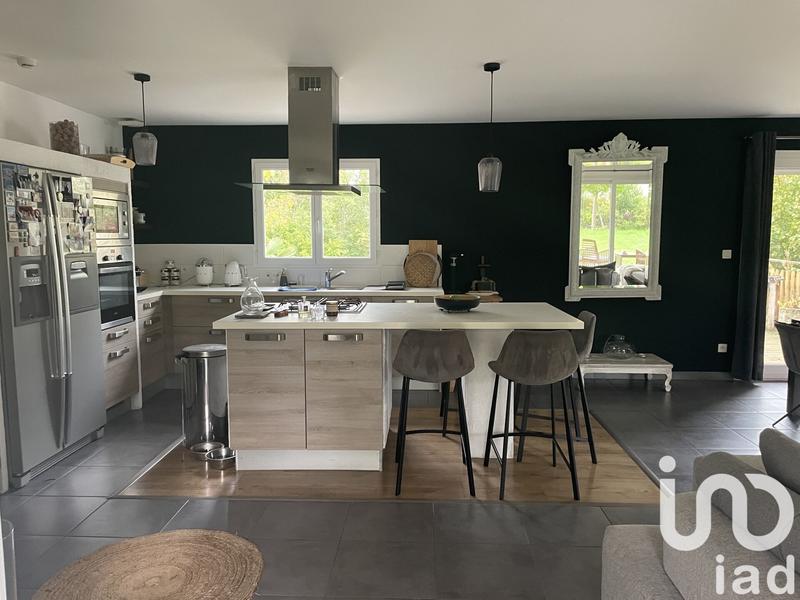 Maison - 200 m² - 7 pièces