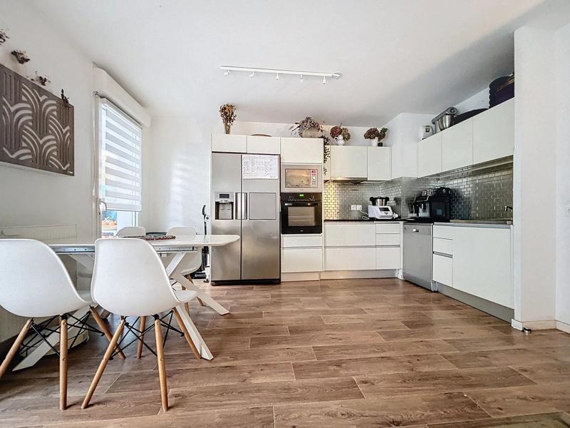 Appartement - 64 m² - 3 pièces