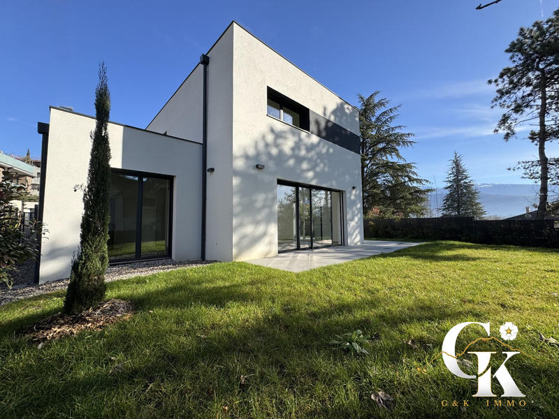 Maison contemporaine - 141 m² - 5 pièces