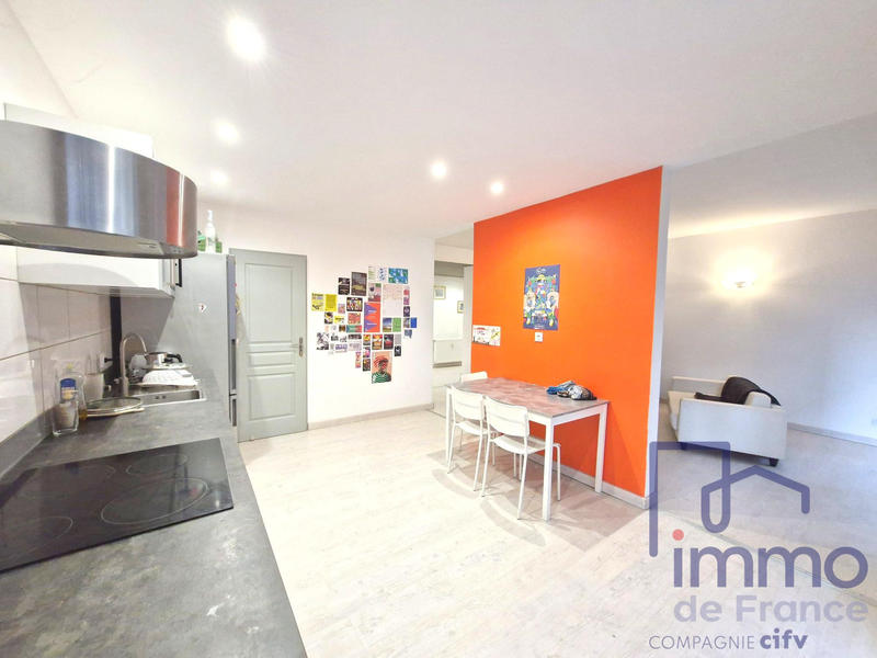 Appartement - 109 m² - 6 pièces