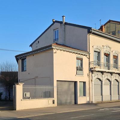 Immeuble - 330 m² - 10 pièces