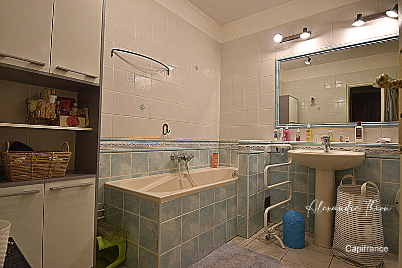 Maison - 330 m² - 10 pièces