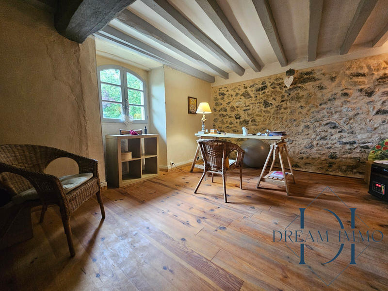 Maison - 380 m² - 7 pièces