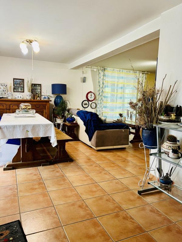 Maison - 252 m² - 8 pièces