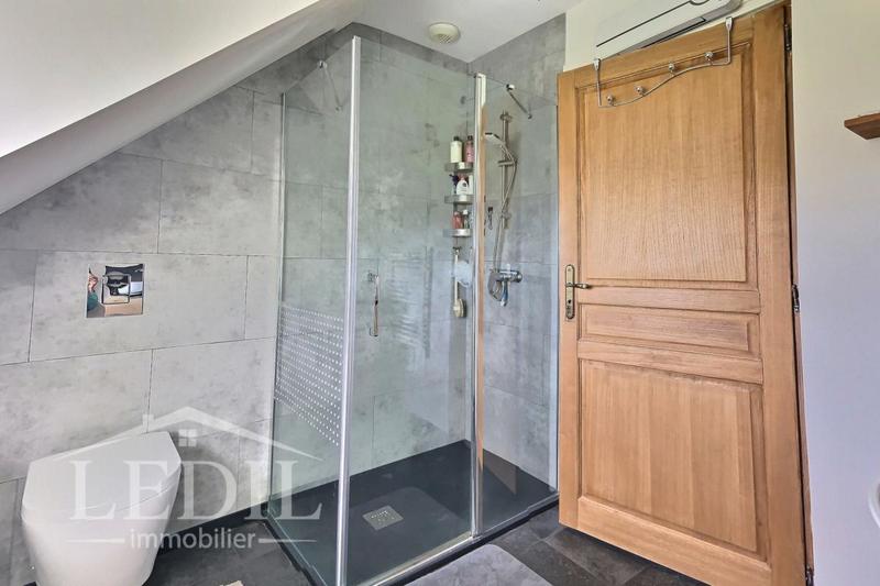 Maison - 187 m² - 5 pièces