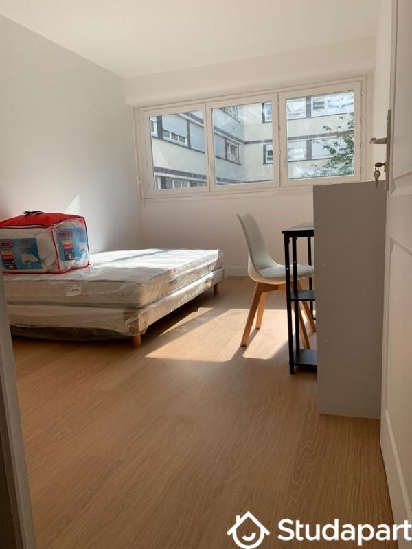 Chambre - 11 m² - 1 pièce