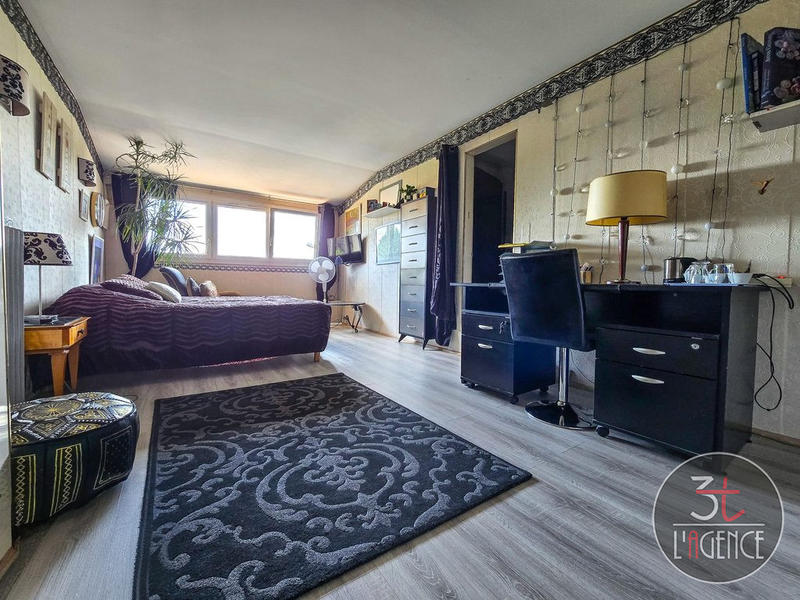 Maison - 192 m² - 8 pièces