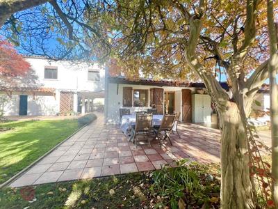 Maison chambre d'hôtes - 202 m² - 7 pièces