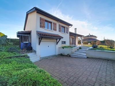 Maison - 104 m² - 4 pièces