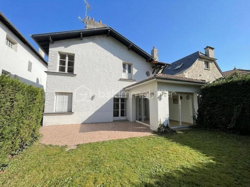 Maison ancienne - 167 m² - 8 pièces