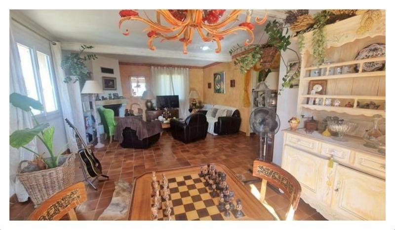 Maison - 205 m² - 7 pièces