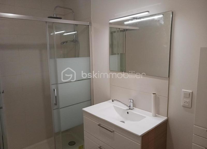 Demeure - 60 m² - 3 pièces