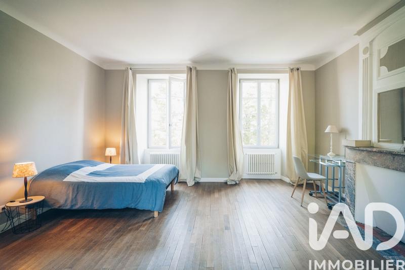 Maison - 328 m² - 12 pièces