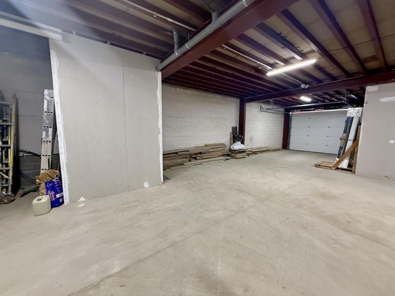 Entrepôt - 600 m²