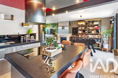 Maison - 98 m² - 5 pièces