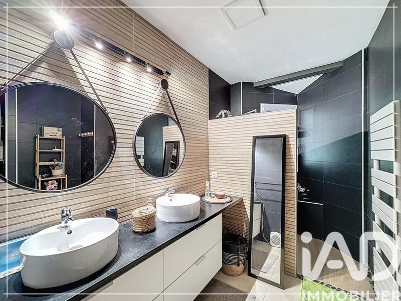 Maison - 110 m² - 4 pièces