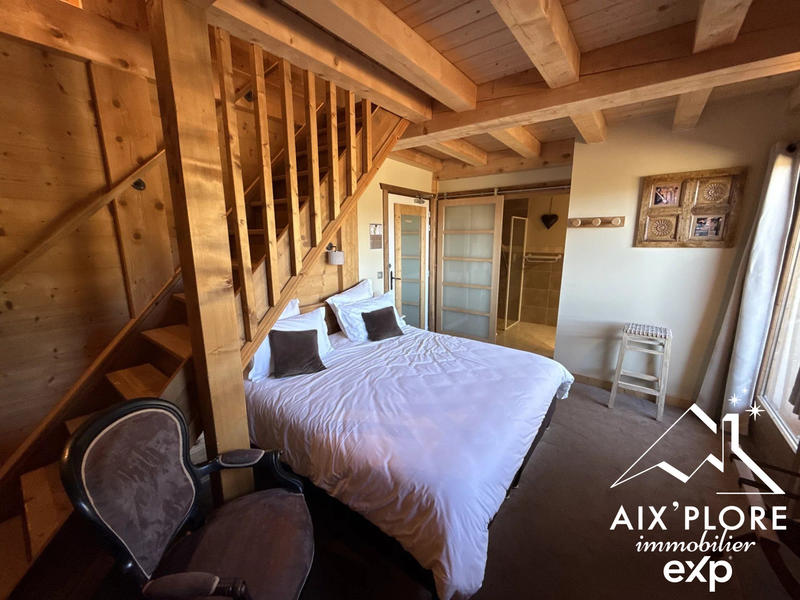 Châlet - 433 m² - 9 pièces