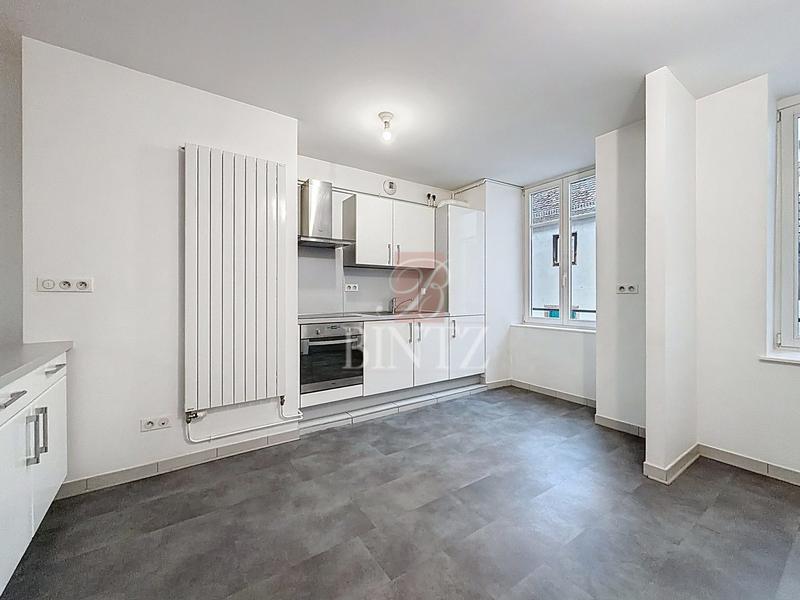 Appartement - 99 m² - 3 pièces