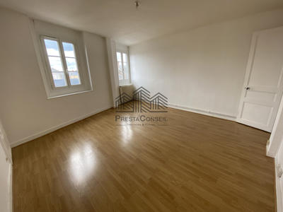 Appartement - 90 m² - 3 pièces