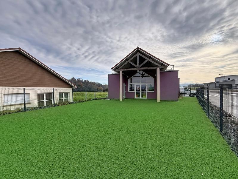 Local d'activités - 210 m² - 6 pièces