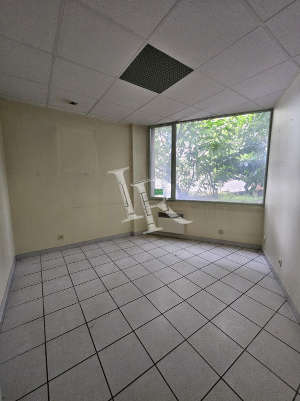 Local d'activités - 78 m²