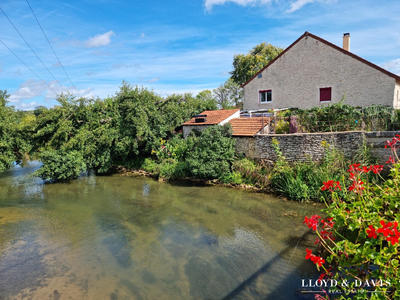 Maison - 272 m² - 8 pièces