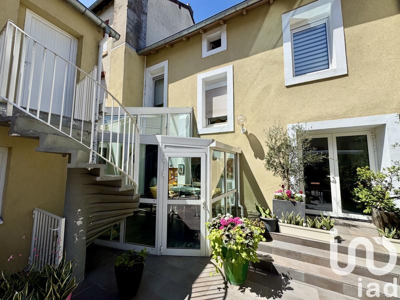 Maison - 257 m² - 12 pièces