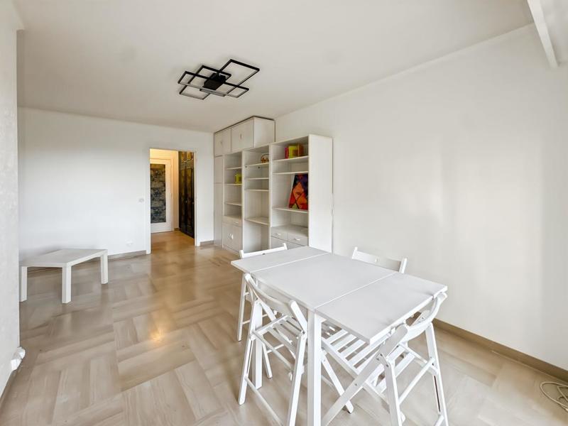 Studio - 30 m² - 1 pièce