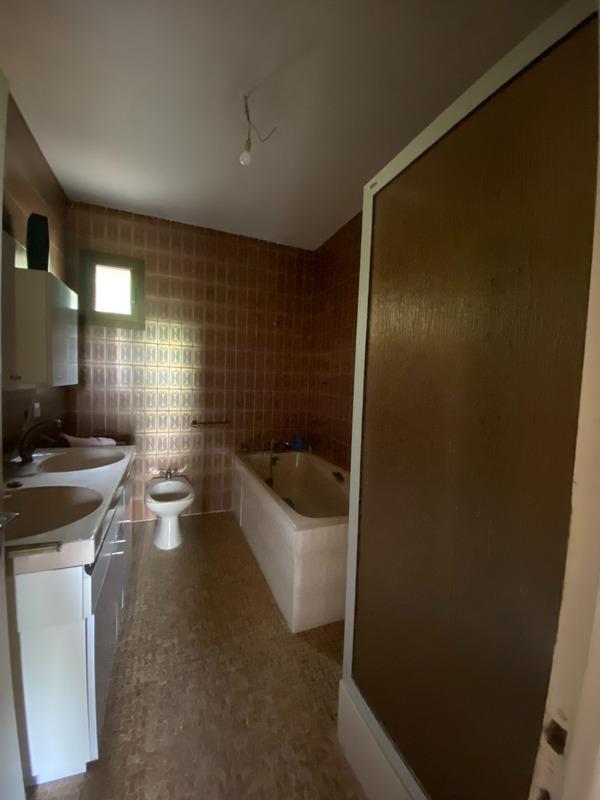 Maison - 155 m² - 12 pièces