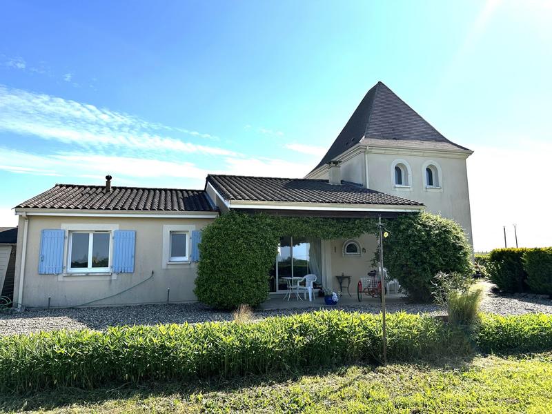 Maison traditionnelle - 110 m² - 5 pièces