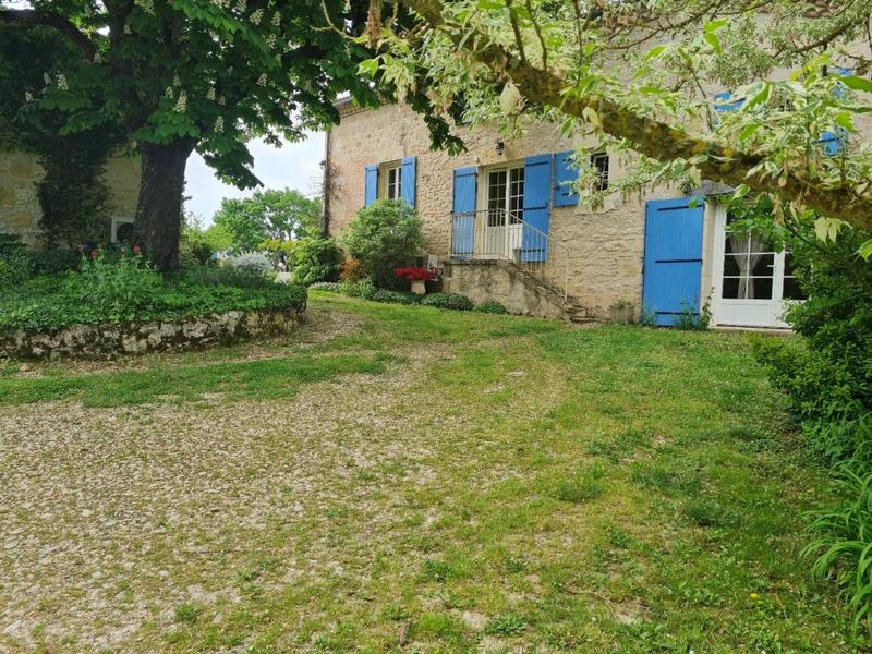 Maison - 294 m² - 7 pièces