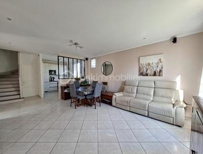 Maison - 120 m² - 6 pièces