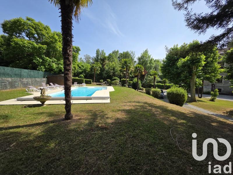 Maison - 525 m² - 20 pièces