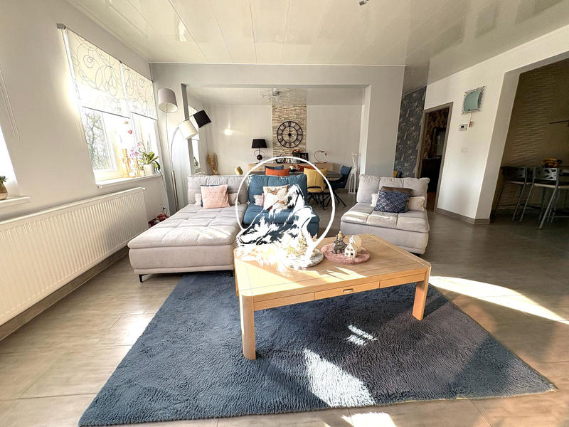 Maison - 137 m² - 6 pièces