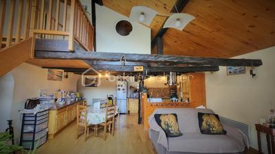 Maison traditionnelle - 275 m² - 12 pièces