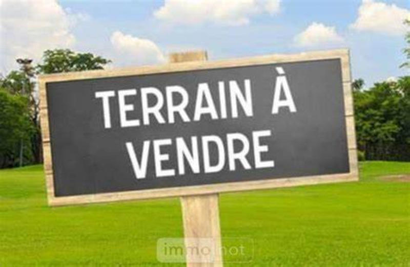 Terrain constructible - 736 m²