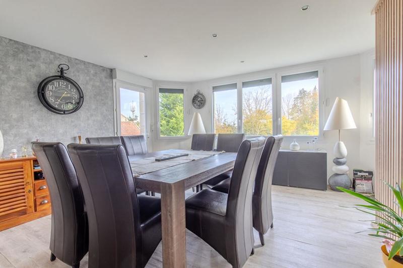 Maison - 188 m² - 9 pièces