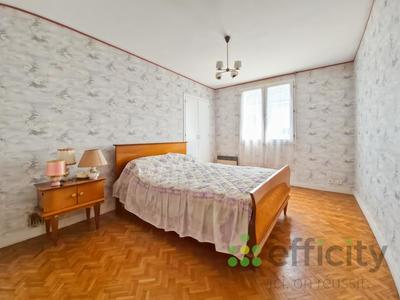 Maison - 110 m² - 4 pièces