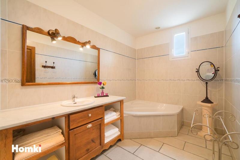 Maison - 142 m² - 7 pièces