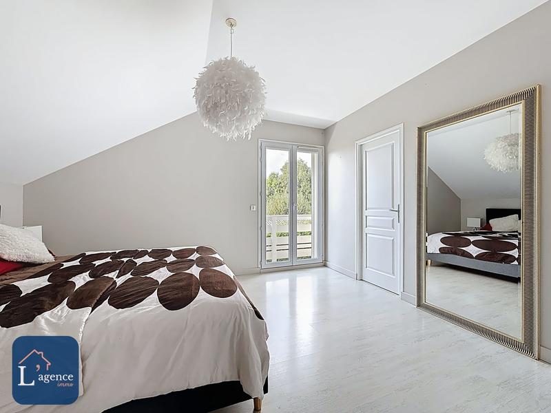 Maison - 258 m² - 8 pièces